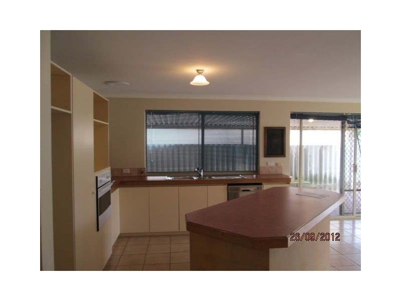 17 Melbourne Close, Port Kennedy WA 6172