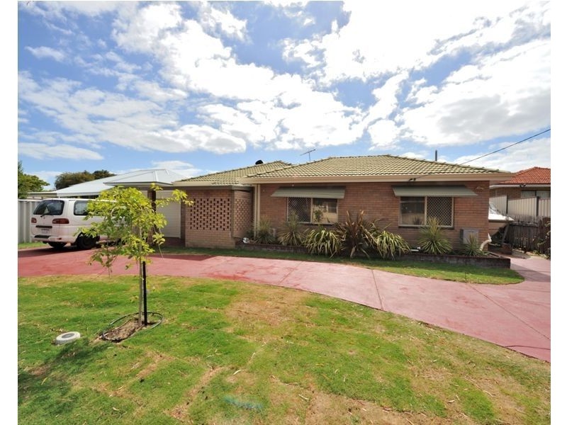 144 Safety Bay Road, Shoalwater WA 6169