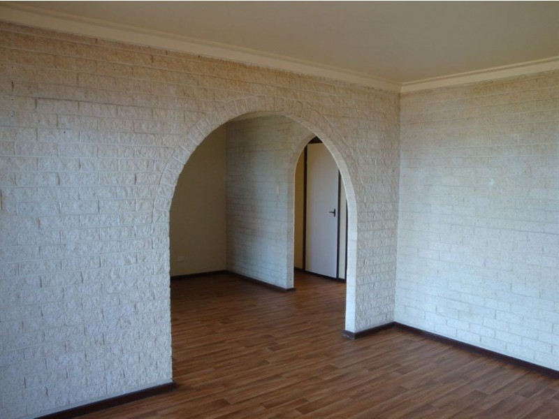 38 Warnbro Beach Road, Safety Bay WA 6169