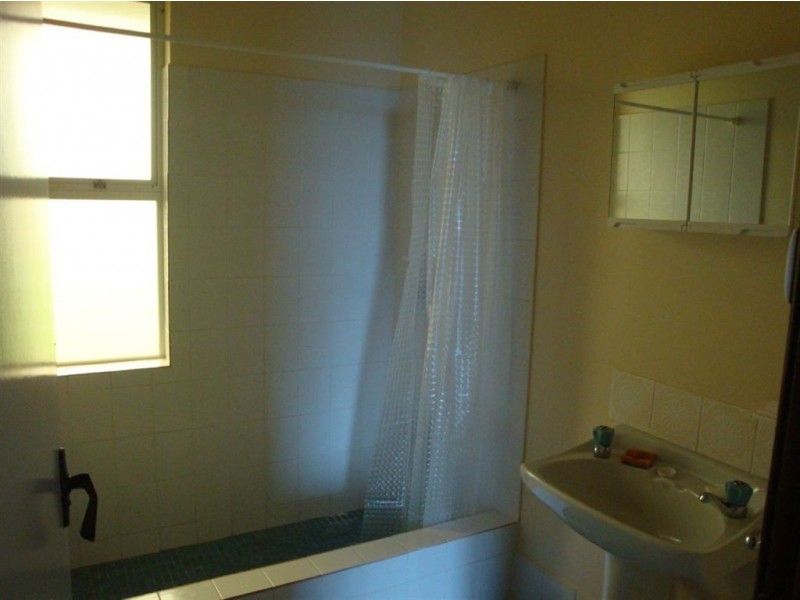 38 Warnbro Beach Road, Safety Bay WA 6169