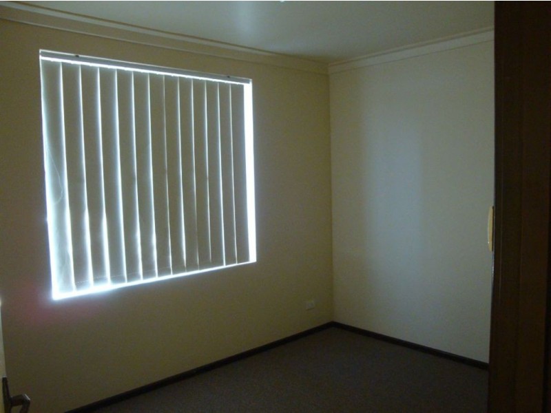 38 Warnbro Beach Road, Safety Bay WA 6169