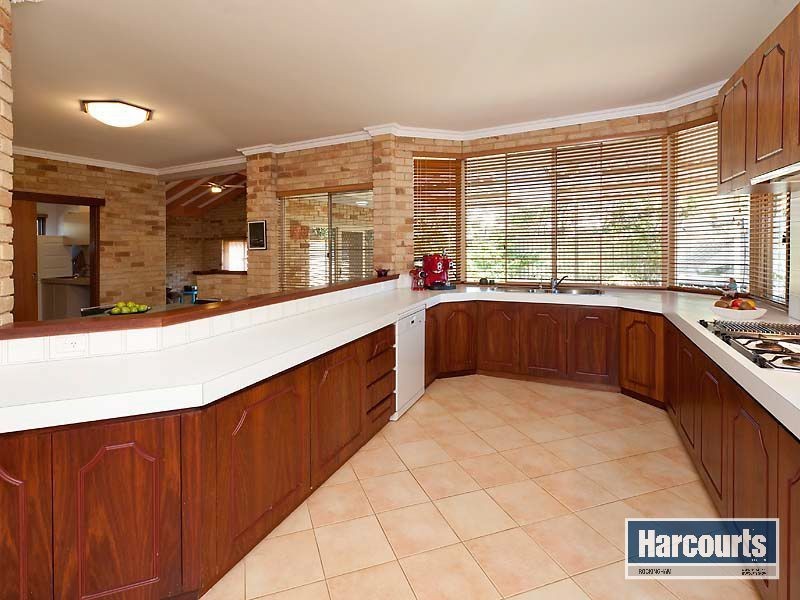 27 Donald Drive, Safety Bay WA 6169