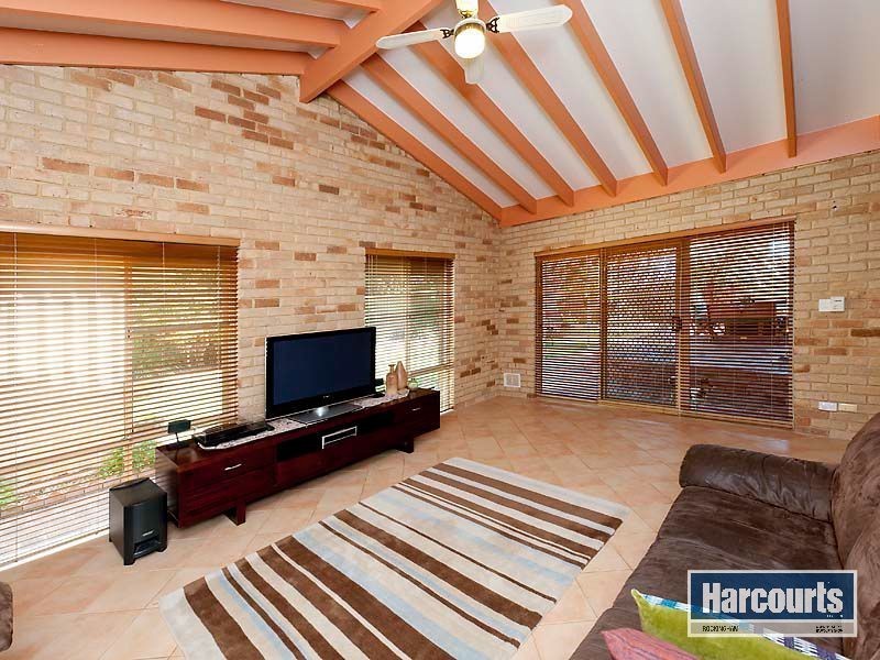 27 Donald Drive, Safety Bay WA 6169