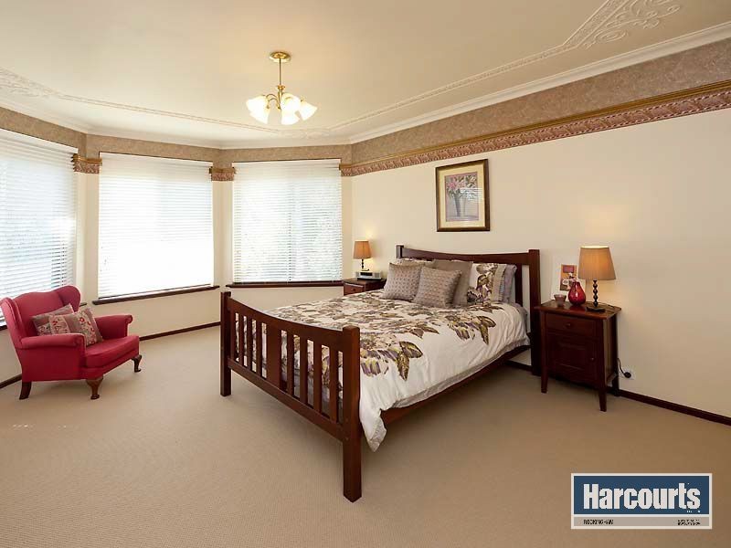 27 Donald Drive, Safety Bay WA 6169