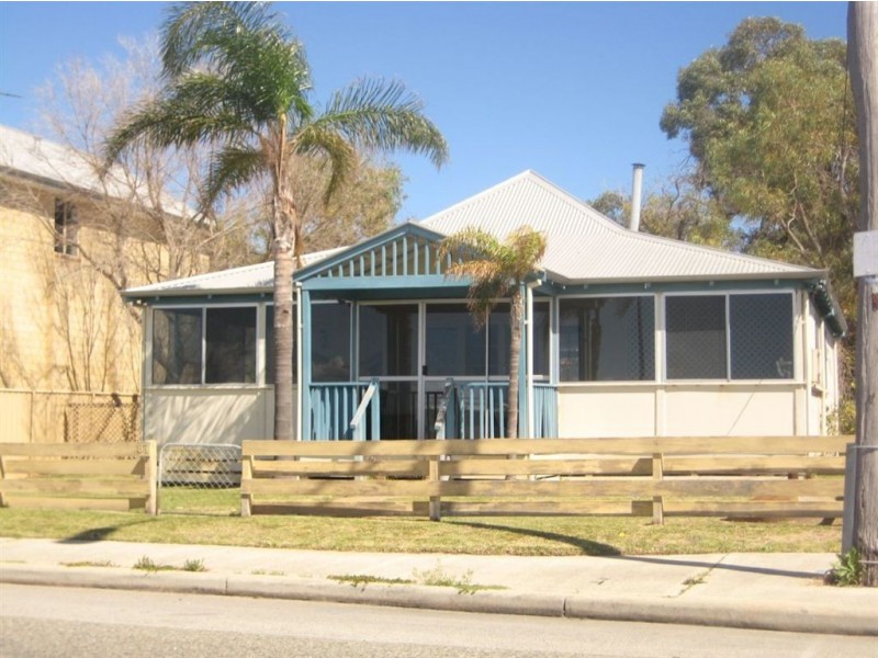 87 Esplanade, Rockingham WA 6168