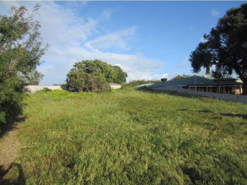 1/25 Third Avenue, Shoalwater WA 6169