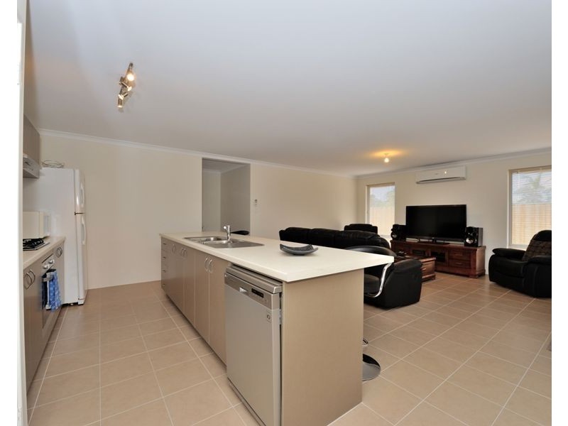 16 Amethyst Approach, Wellard WA 6170