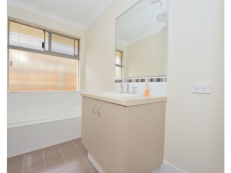 16 Amethyst Approach, Wellard WA 6170