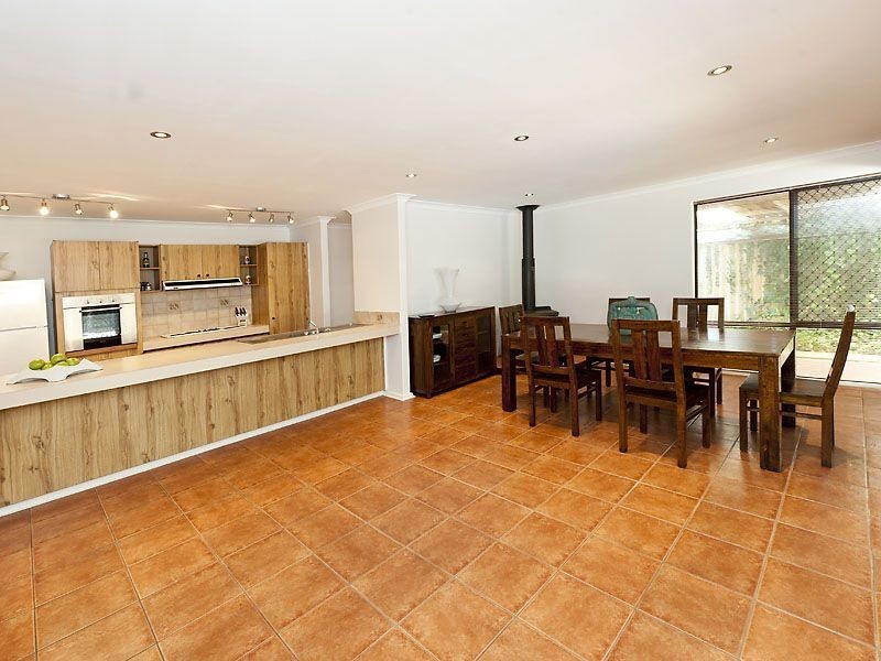 24 Viking Road, Waikiki WA 6169