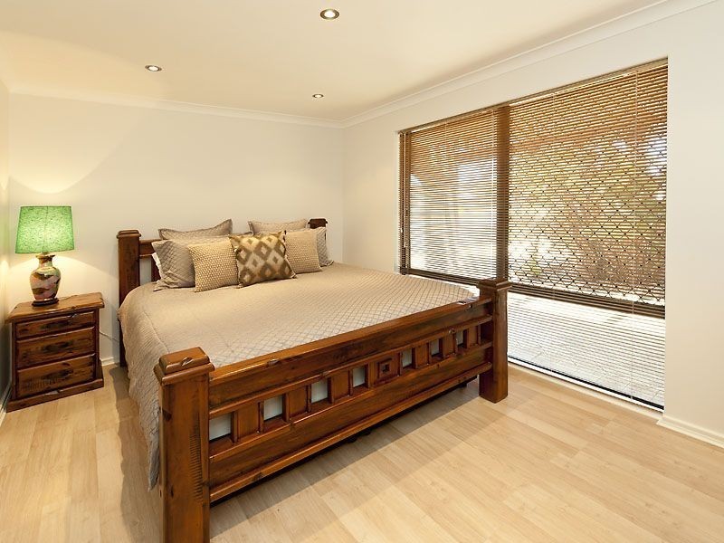 24 Viking Road, Waikiki WA 6169