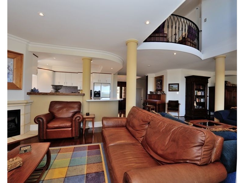 23 Long Beach Rise, Port Kennedy WA 6172