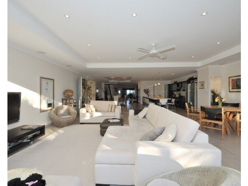 220A Arcadia Drive, Shoalwater WA 6169
