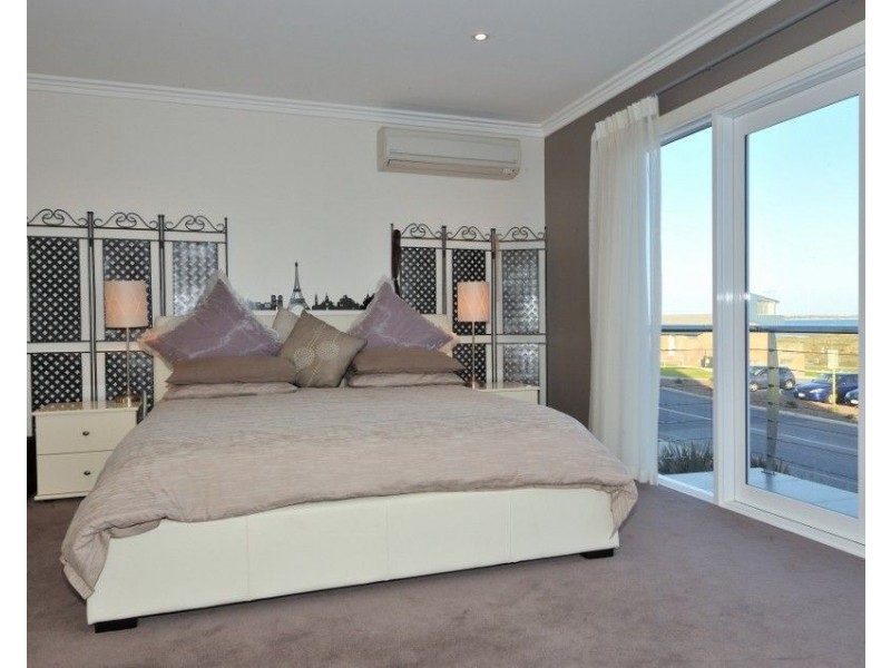 220A Arcadia Drive, Shoalwater WA 6169