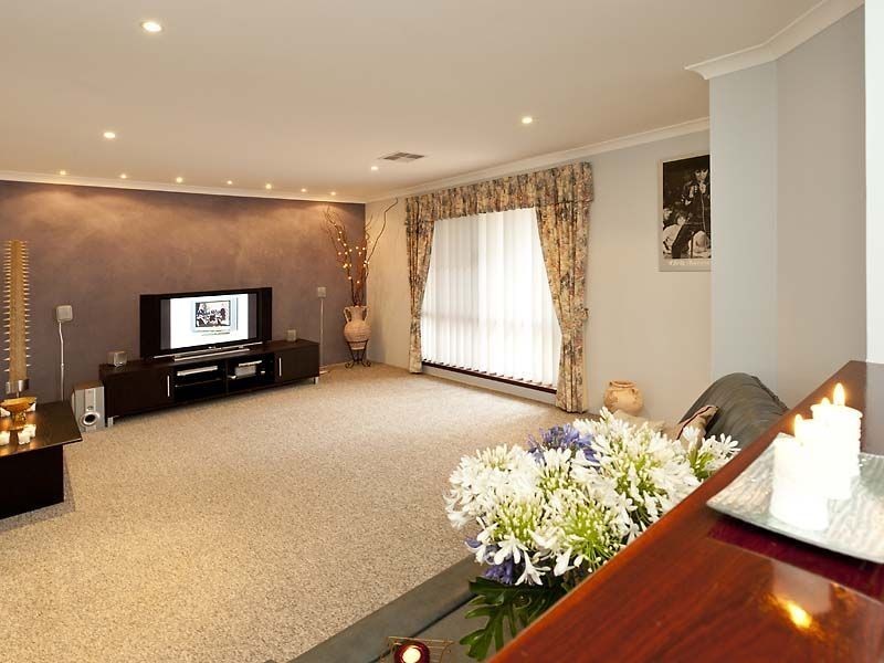 48 Cumberland Way, Waikiki WA 6169