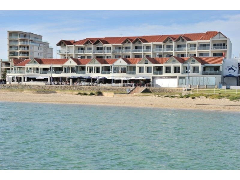 18/5-7 Railway Terrace, Rockingham WA 6168