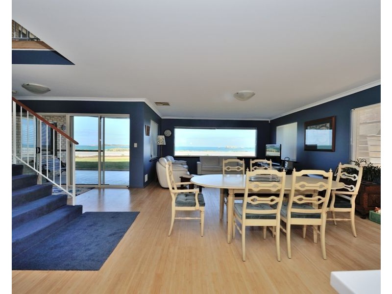 52 Arcadia Drive, Shoalwater WA 6169