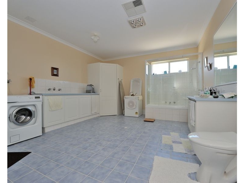52 Arcadia Drive, Shoalwater WA 6169