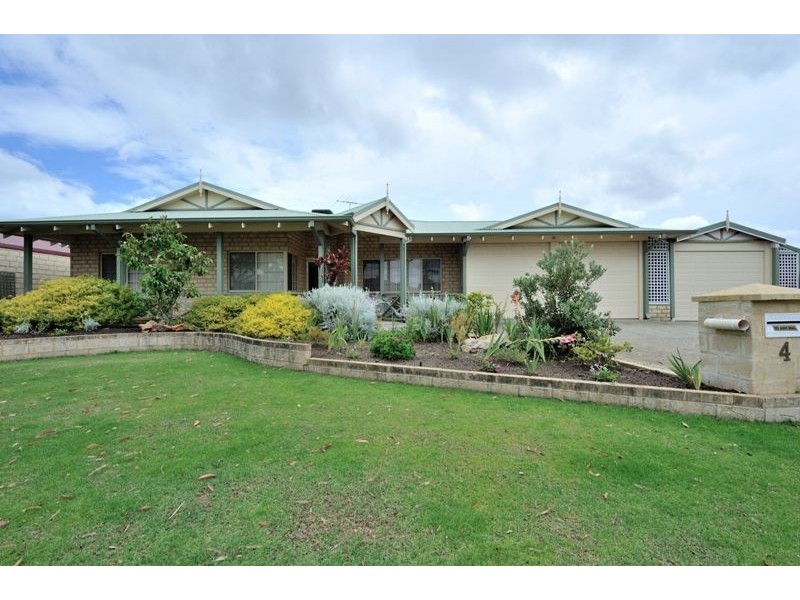 4 Grenada Place, Safety Bay WA 6169