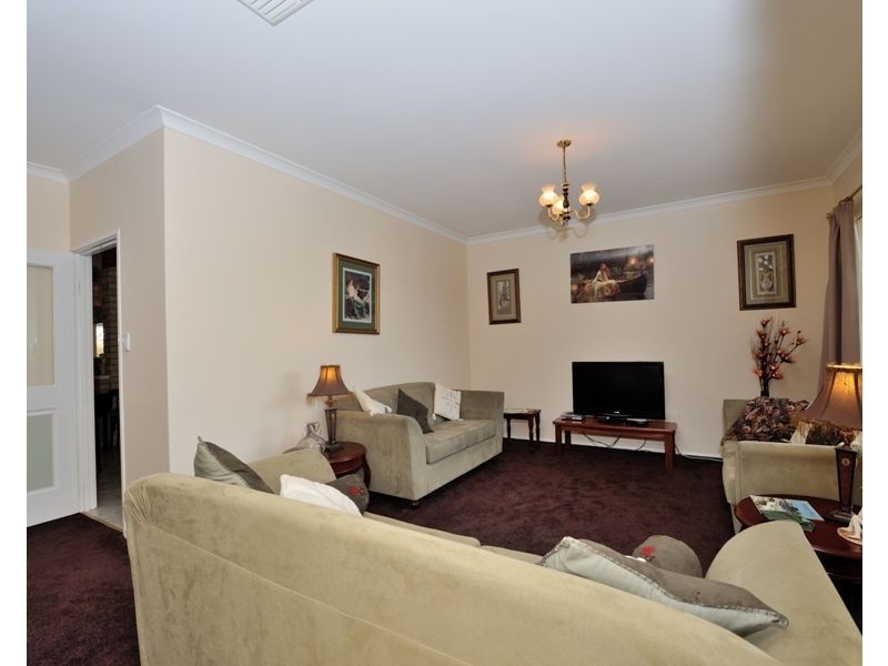 4 Grenada Place, Safety Bay WA 6169