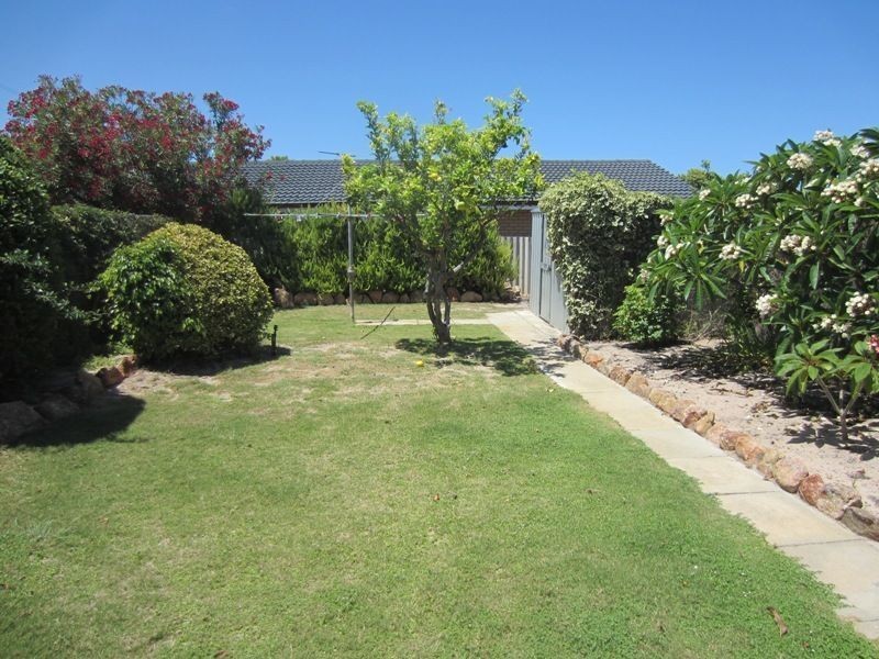 2/95 Rae Road, Safety Bay WA 6169