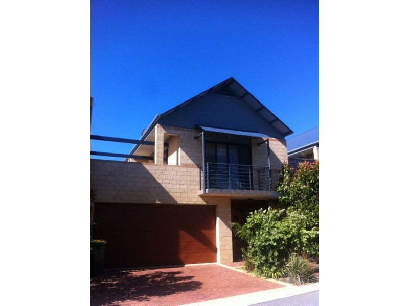 2/20 Lake Street, Rockingham WA 6168