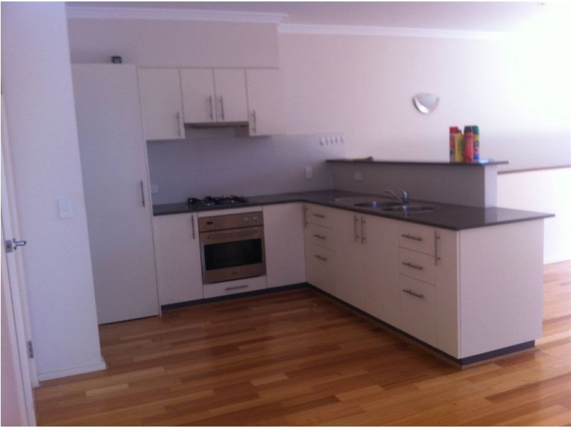 2/20 Lake Street, Rockingham WA 6168