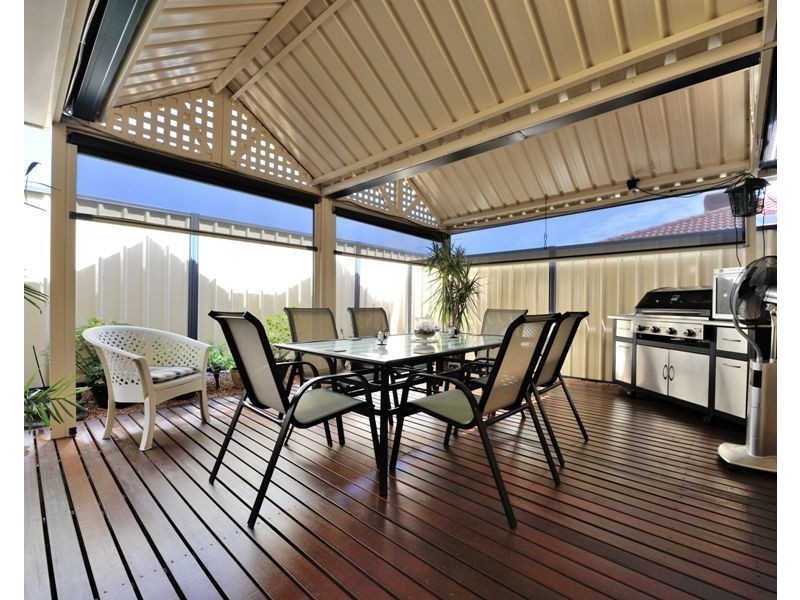 2/62 Parkin Street, Rockingham WA 6168