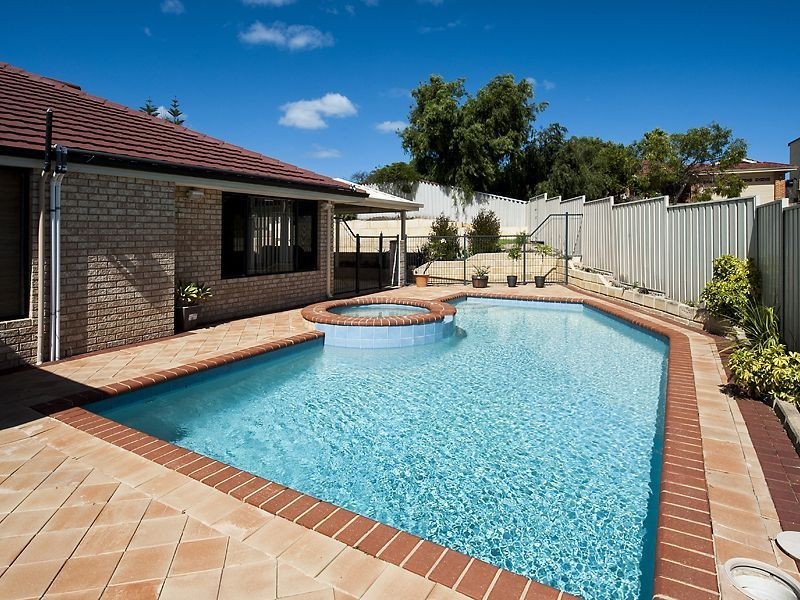 22 Pollard Way, Warnbro WA 6169