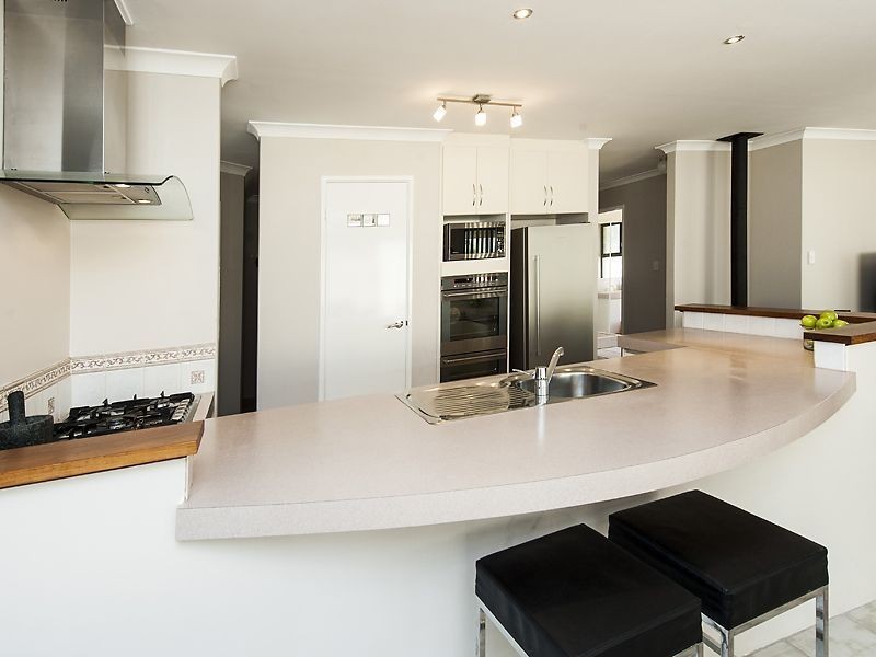 22 Pollard Way, Warnbro WA 6169