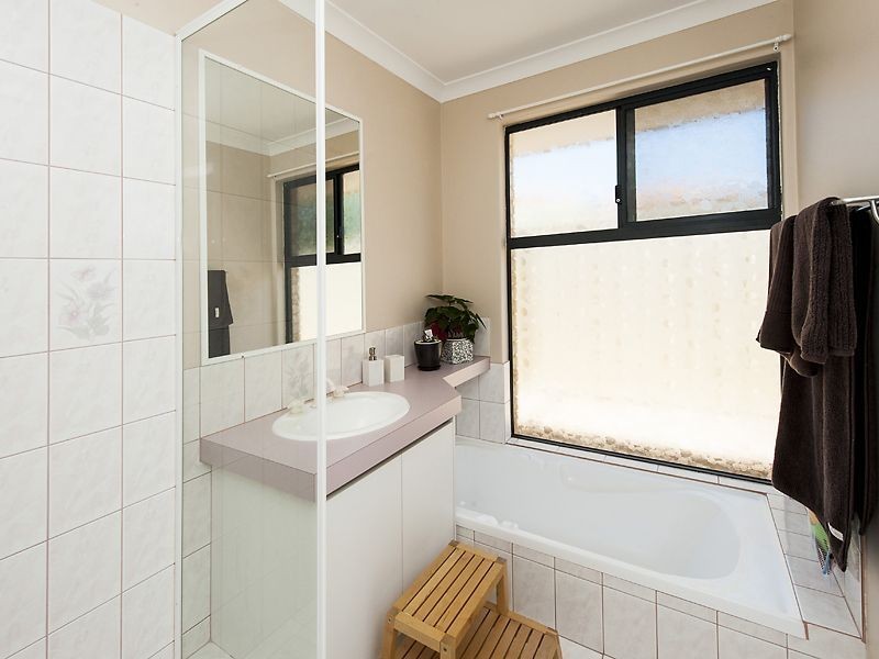 22 Pollard Way, Warnbro WA 6169