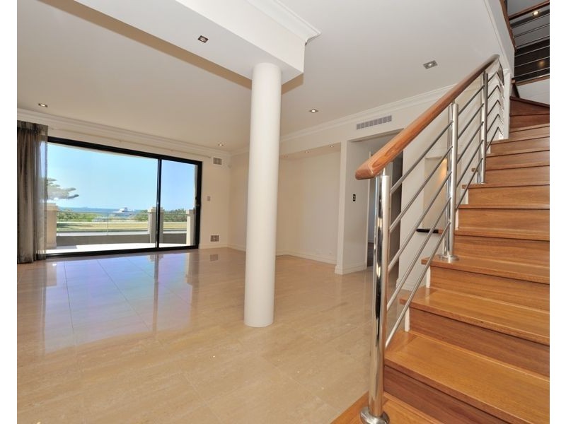 6/131 Esplanade, Rockingham WA 6168