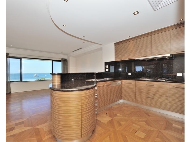 6/131 Esplanade, Rockingham WA 6168