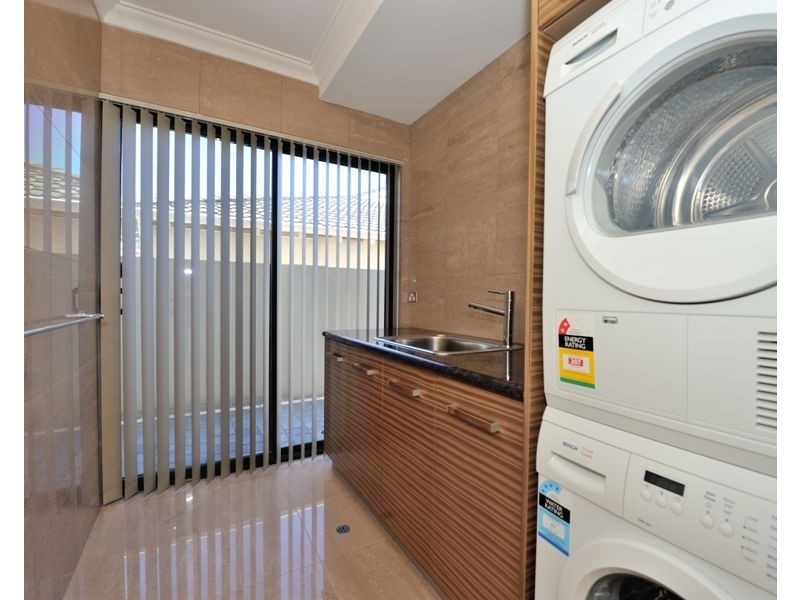 6/131 Esplanade, Rockingham WA 6168