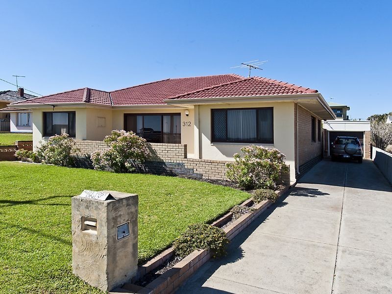 312 Safety Bay Road, Safety Bay WA 6169