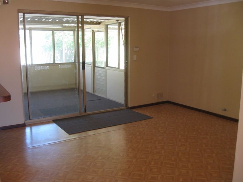 16 Nevis Place, Safety Bay WA 6169