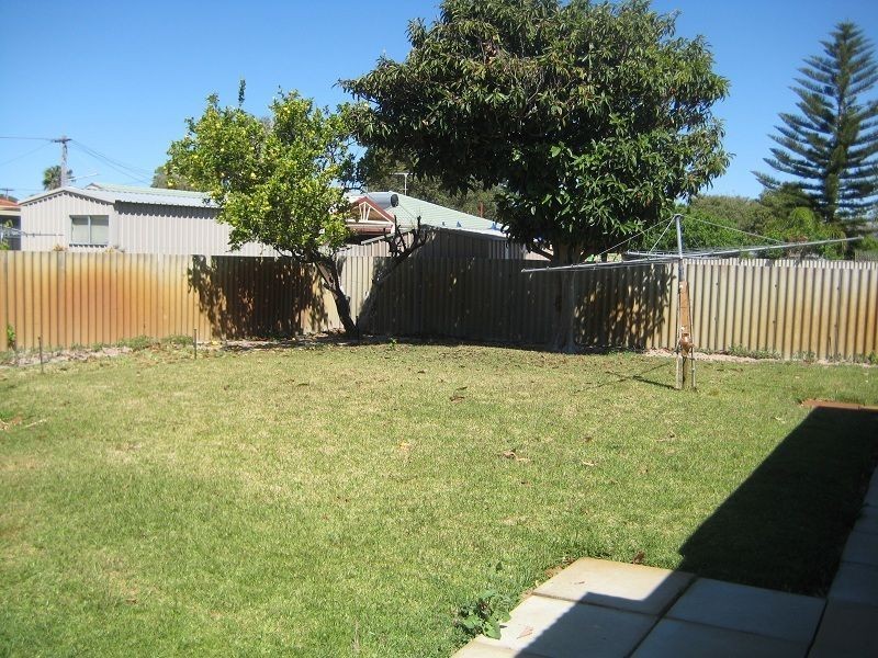 23 Kitson Street, Rockingham WA 6168