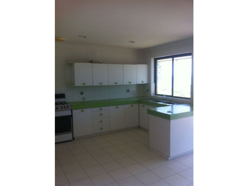 54 Warnbro Beach Road, Safety Bay WA 6169