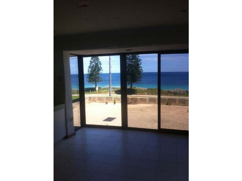 54 Warnbro Beach Road, Safety Bay WA 6169