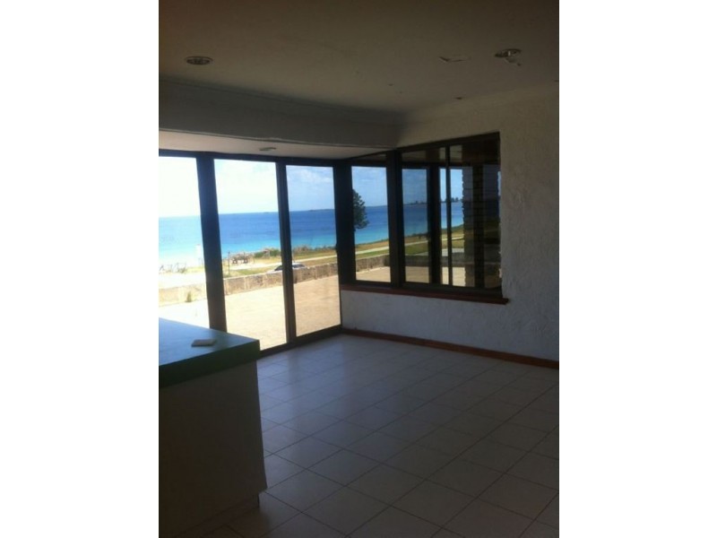 54 Warnbro Beach Road, Safety Bay WA 6169