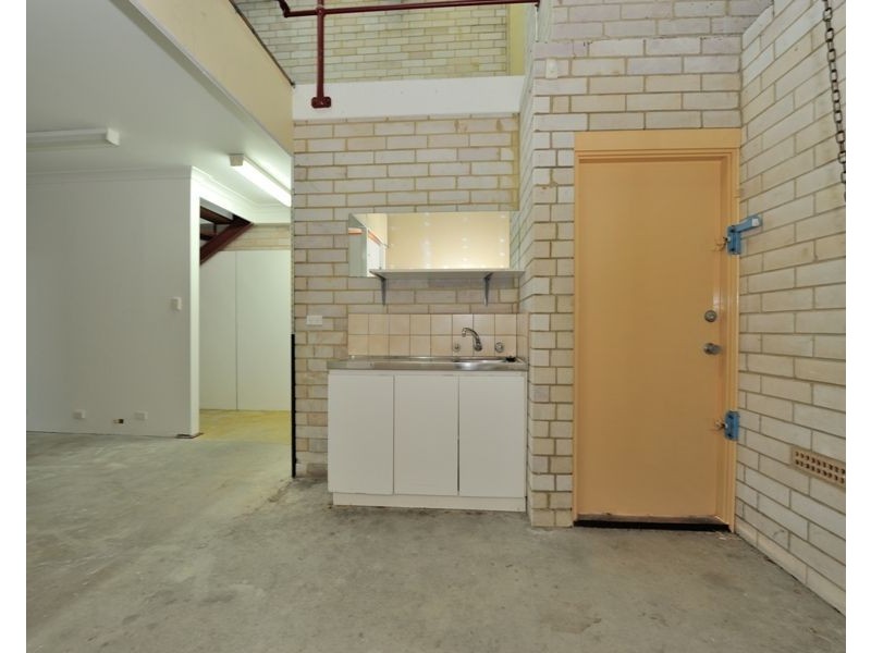 10 Martin Road, Rockingham WA 6168