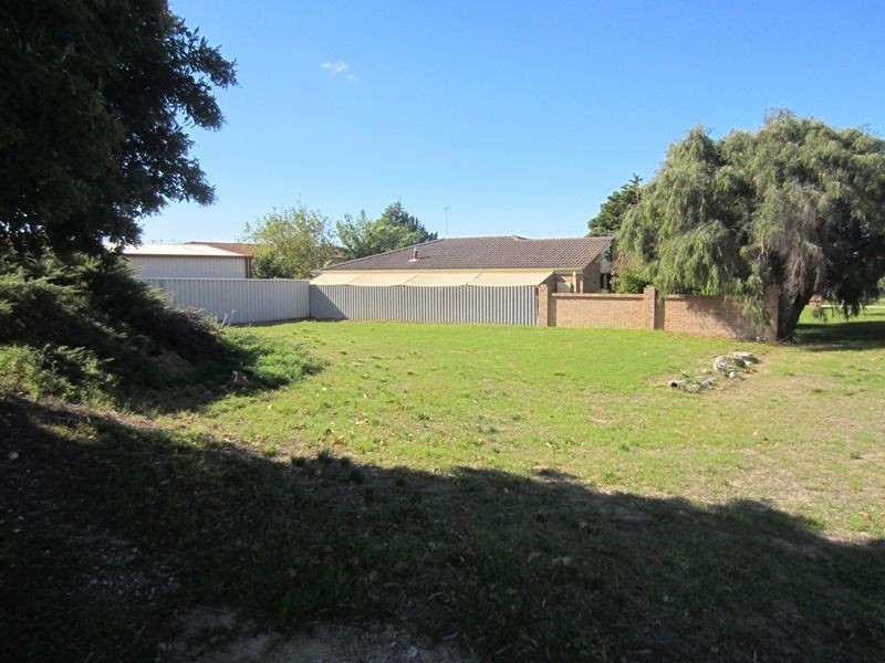 56 Gloucester Crescent, Shoalwater WA 6169