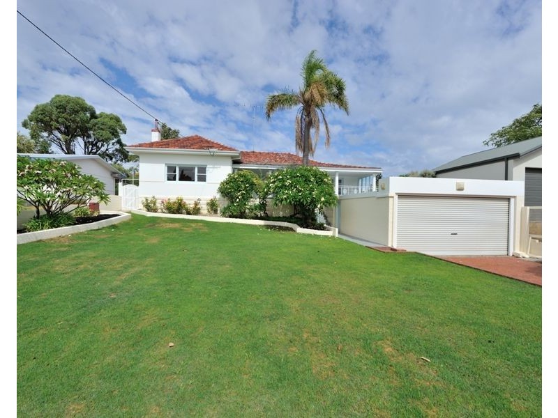 23 Gloucester Avenue, Shoalwater WA 6169