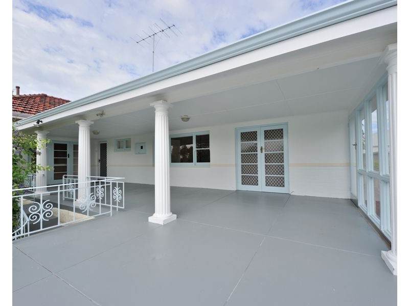 23 Gloucester Avenue, Shoalwater WA 6169