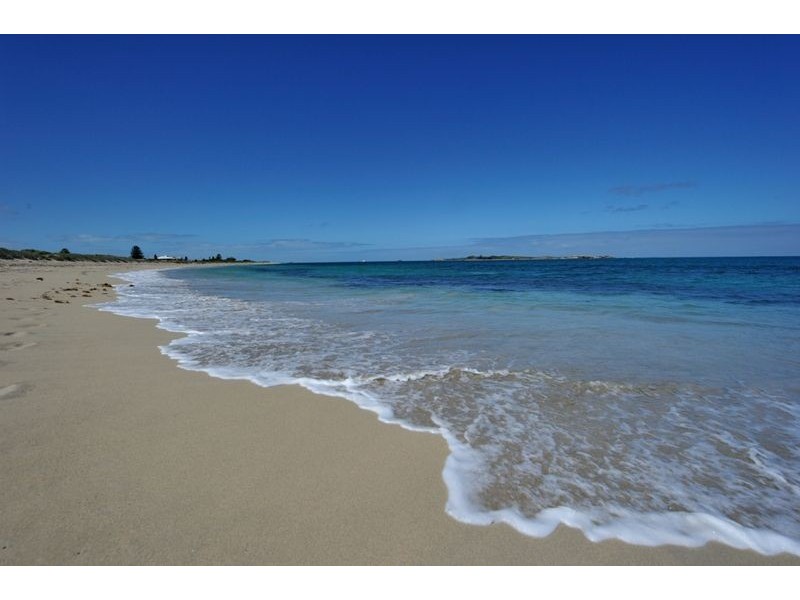 106 Gloucester Crescent, Shoalwater WA 6169