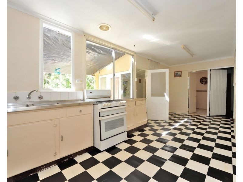 106 Gloucester Crescent, Shoalwater WA 6169