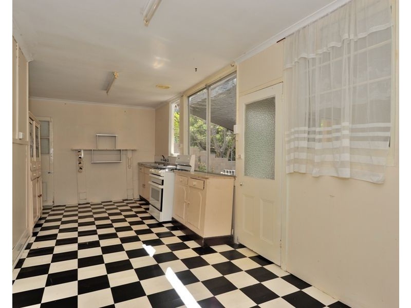 106 Gloucester Crescent, Shoalwater WA 6169