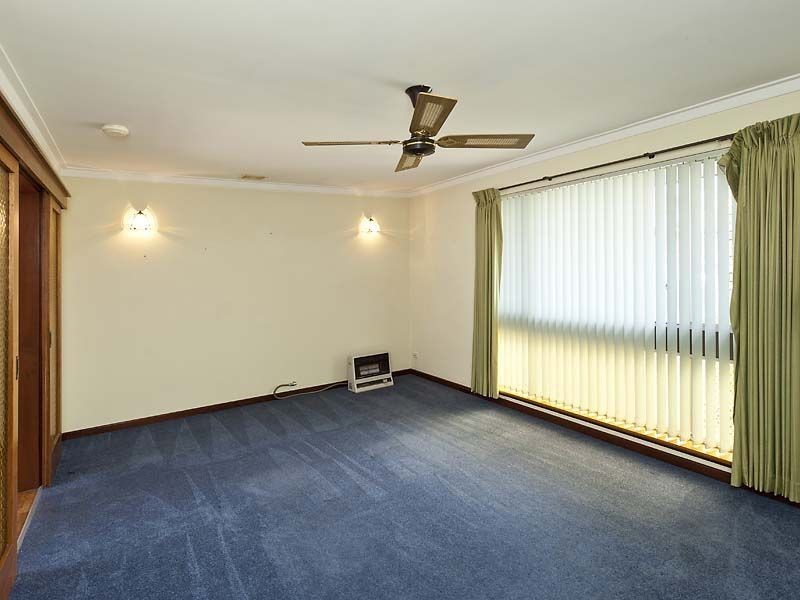 8 Tangaroa Close, Cooloongup WA 6168