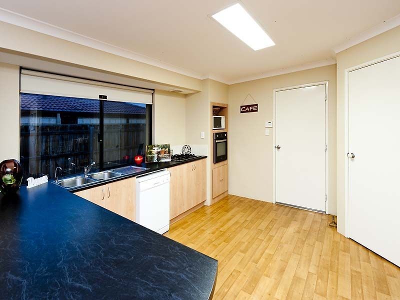 34 Boyle Avenue, Rockingham WA 6168