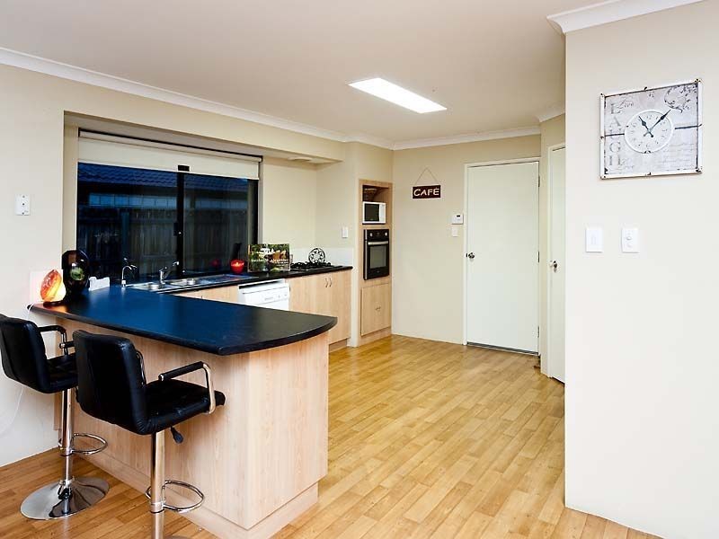 34 Boyle Avenue, Rockingham WA 6168