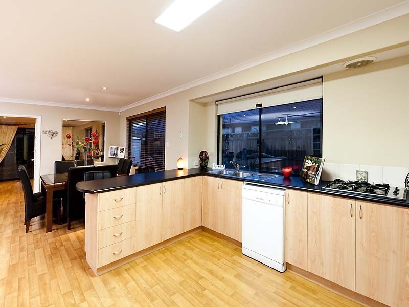 34 Boyle Avenue, Rockingham WA 6168